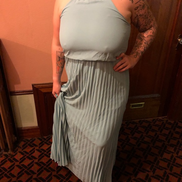 Evening gown - Picture 2 of 3